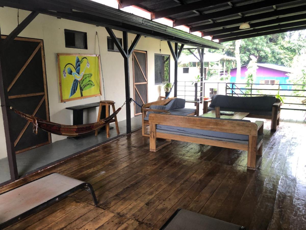 Be My Guest Cabinas Puerto Viejo de Talamanca Exterior photo
