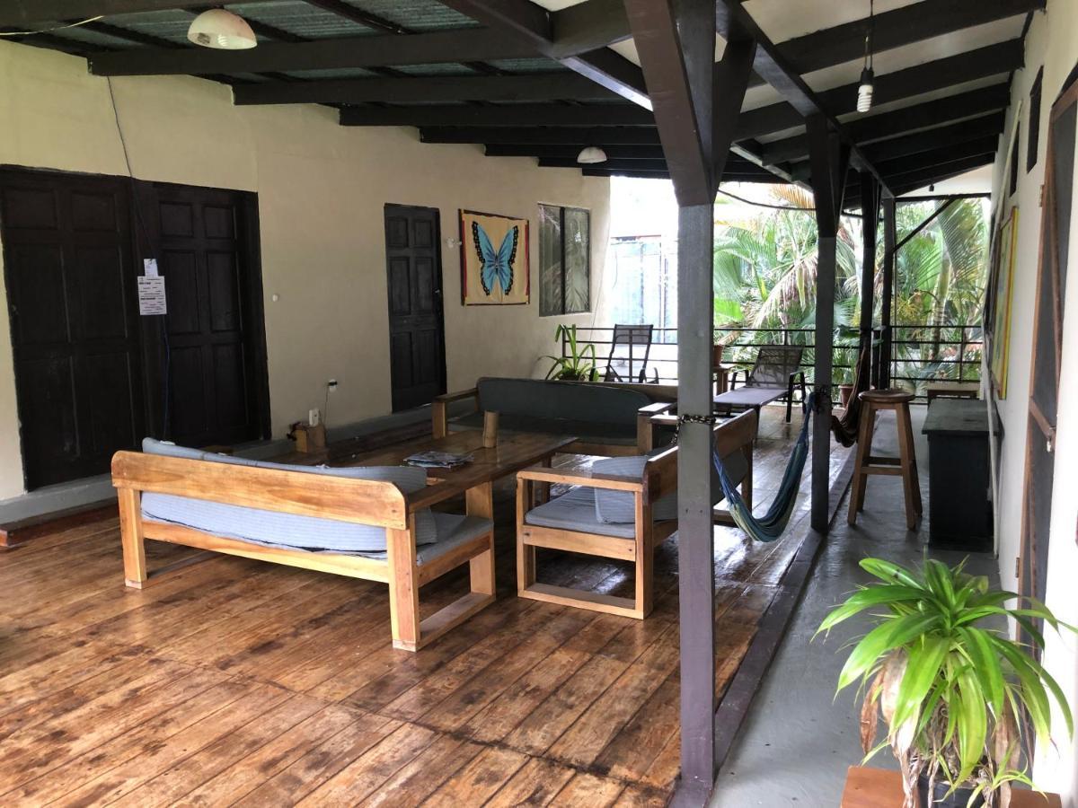 Be My Guest Cabinas Puerto Viejo de Talamanca Exterior photo